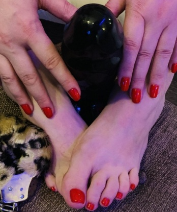 🥂
Я готова предложить тебе незабываемые моменты в моей общественности. 🌟 Мы можем провести время в ресторане, баре, или у тебя дома - твой выбор! 💃🏻 У меня есть множество услуг, которые гарантированно возбудят тебя и утолят твои желания. 💋
Мои хорошие отзывы говорят обо мне лучше, чем тысяча слов. 🌟 Я гарантирую полный конфиденциальность и удовольствие безмятежного релаксации в моей знойной компании. 😉 Со мной ты найдешь и утону в океане наслаждения и страсти. Отправь мне сообщение и приготовься к незабываемым эмоциям! 💓🔥
Встречи только в Москве. Отпиши мне и ты ощутишь, что настоящий релакс - это я ✨ 759, 38 лет